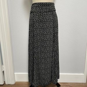 ✨ 2 for $15 ✨ Max Studio Maxi Skirt Size L
